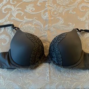 Victoria’s Secret Body By Victoria Perfect Shape bra 32 C with bonus (new) panty